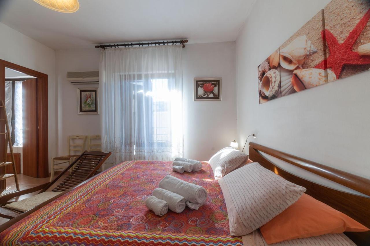 Bed And Breakfast Le Petunie Bari Sardo Kültér fotó