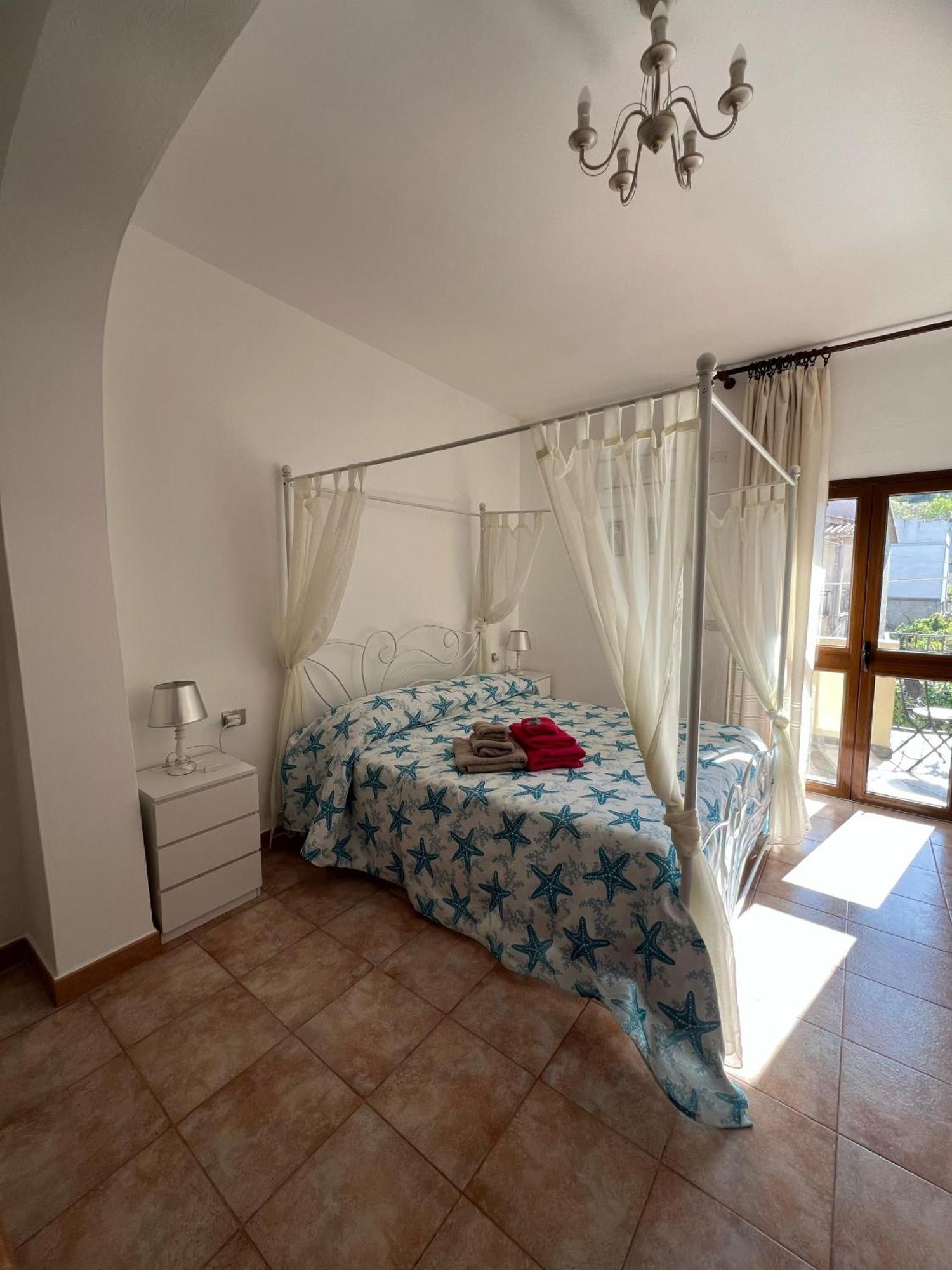 Bed And Breakfast Le Petunie Bari Sardo Kültér fotó