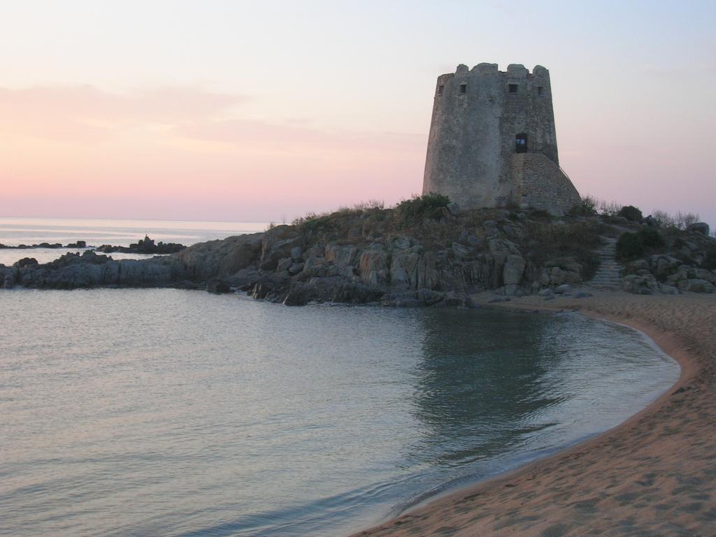 Bed And Breakfast Le Petunie Bari Sardo Kültér fotó