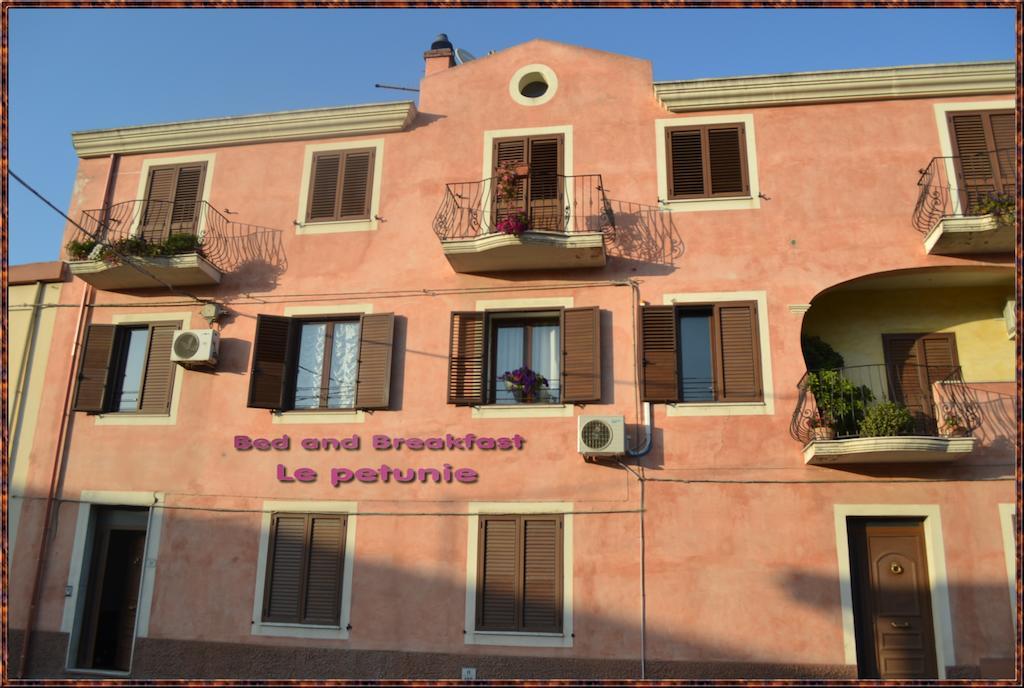 Bed And Breakfast Le Petunie Bari Sardo Kültér fotó