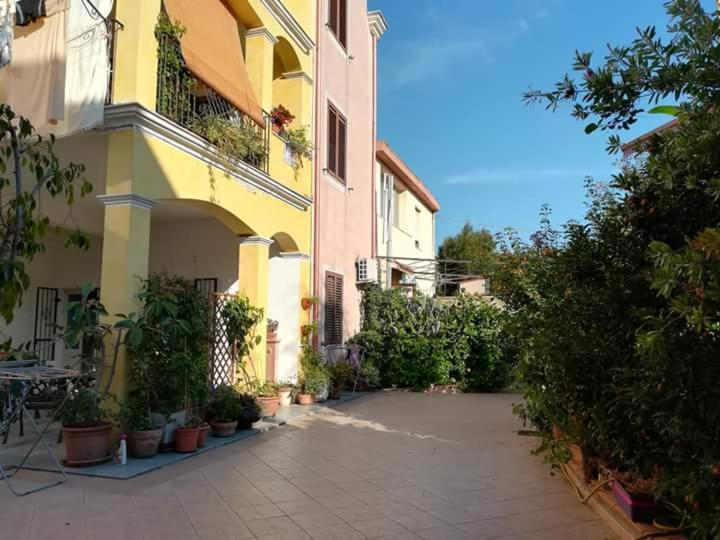Bed And Breakfast Le Petunie Bari Sardo Kültér fotó